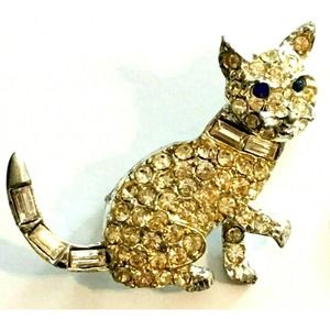 Vintage Rhinestone Cat Brooch Pin Silver Metal SKU 049-58